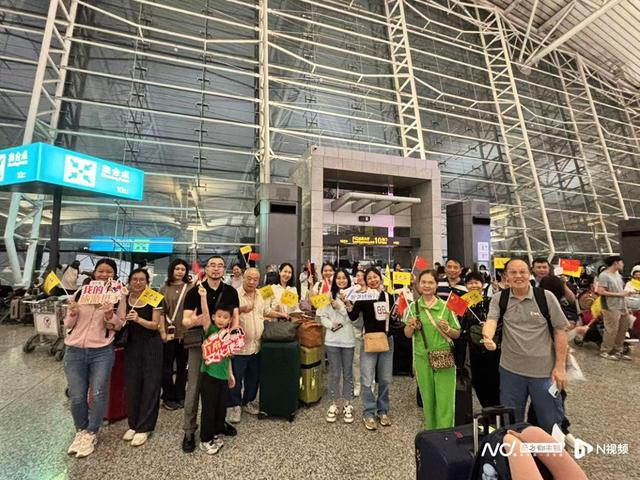 “超级”黄金周启幕！当国庆遇上中秋，“家国同庆”成亮点