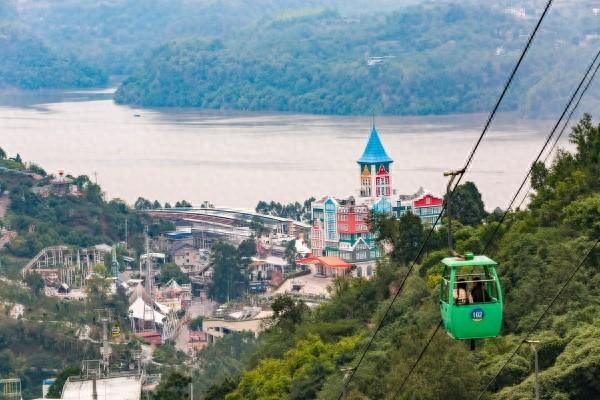 涪陵：小镇冬游季启幕 索道环线引亲子游客打卡