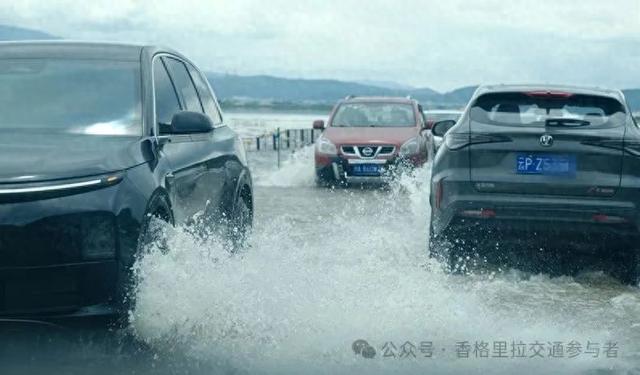 绝美！云南“水上公路”网红景观再现，交警紧急提醒→