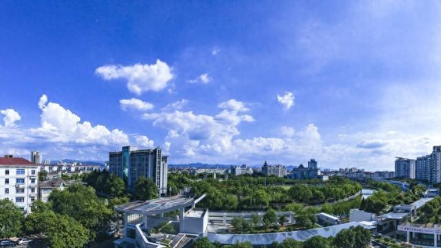 荣昌崛起：从传统古镇到现代新城的华丽蜕变