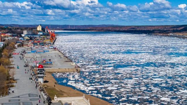 黑河人熟悉的一幕回来了！这一刻的黑龙江壮观到让人挪不开眼