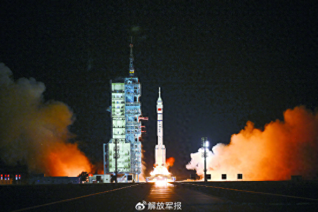 解放军报：大漠深处的“东风答卷”