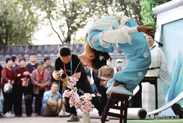 杂技产业化之路越走越快