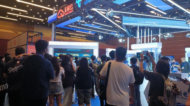 中国互联网大会上，参展的众多AI应用企业不约而同选择这一发展模式，为什么？