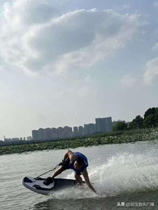 后官湖四大水上运动酷炫登场，带你浪翻整个夏天！