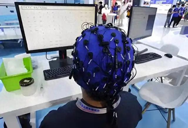 脑机接口新希望！“神经蠕虫”登Nature，瞄准假肢、癫痫