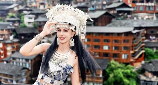 善美把西蒙弄丢，中国行很平淡！西蒙跟新女友确定关系，仍是少年