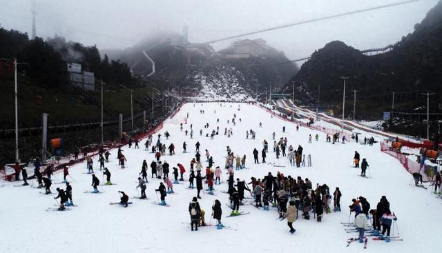 钟山区:新举措赋能冰雪游 雪季福利暖客心