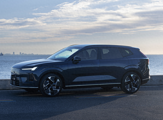 沃尔沃XC70正式量产下线