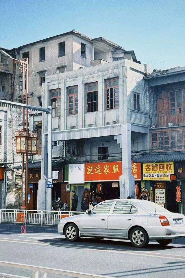 一座低调好玩的城市,花100块就能逛吃一整天!