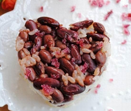 “上午立冬大雪封门，下午立冬单衣过冬”，今年立冬上午还是下午