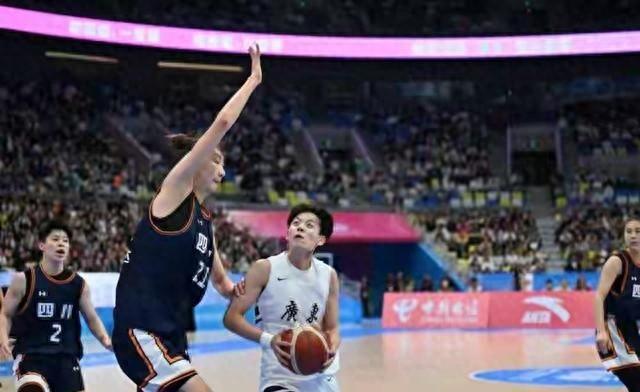 就在今天！11月16日凌晨，全运女篮传来李梦，杨舒予的最新消息