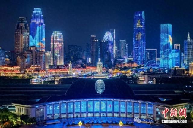 人这一辈子，一定要来天津听一场桥边音乐会！