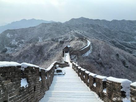 怀柔一夜落雪，山河尽披银纱