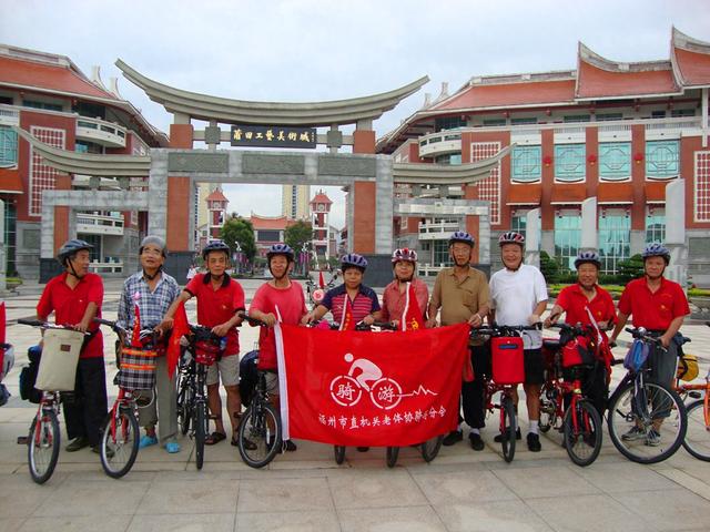 五十岁的我踏上新旅程 首骑单车(二)莆田工艺美术城2010.9.23---26