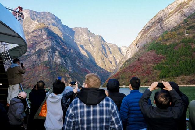 渝鄂携手共推三峡游轮线路，“壮美三峡”惊艳世界