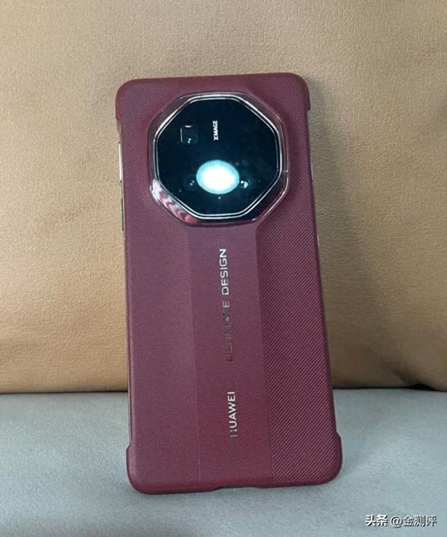 华为Mate 80 RS曝光：24GB+2TB王炸顶配，超高端机圈再无对手？