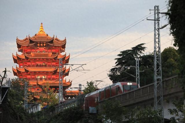 “四线一口”焕新：武汉斗级营“蝶变”重塑古城肌理