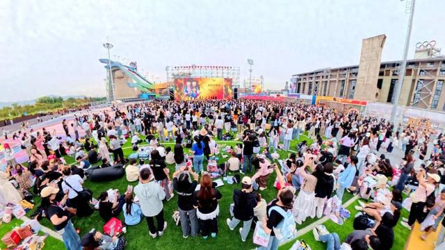 人人人人山人海！国庆首日，石景山人气爆棚——