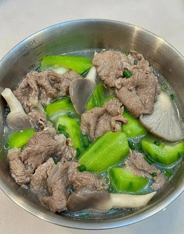 对心脏最好的 3 种肉，不是牛肉也不是猪肉，常吃血管干净，心跳稳