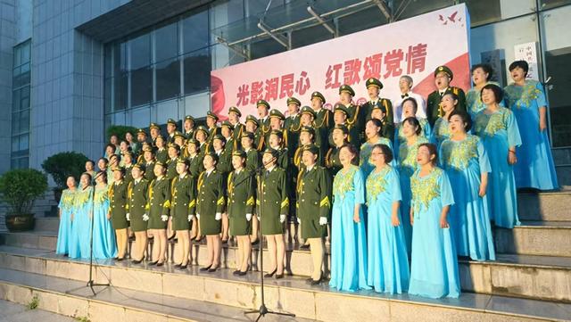 宕昌县：“红色文化集市”点燃夏日激情 让群众文化“热”起来