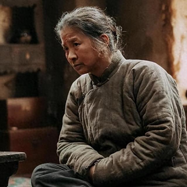 原来他们是夫妻，因戏生情恩爱41年，演完《生万物》终于红了！