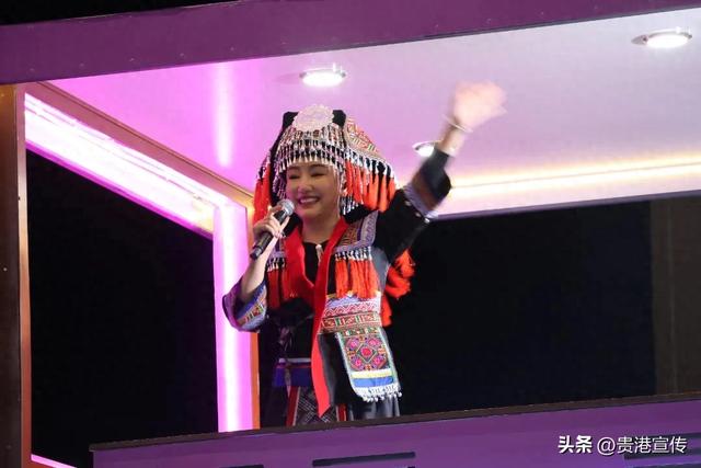 百万粉丝博主唱游贵港！你在现场吗？直播荷城圈粉全国