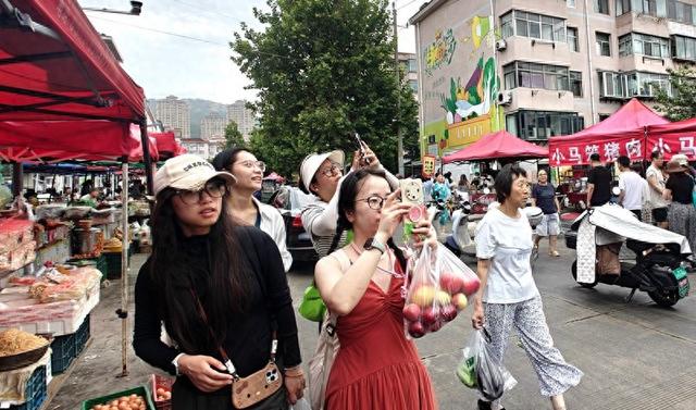 满满烟火气！威海早夜市成了“打卡地”，哪个更让你心动？