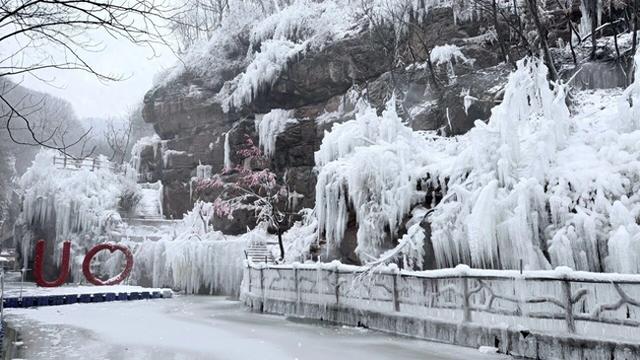 冬日限定！伏羲大峡谷冰挂进行时！