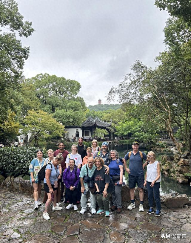 大量欧美游客涌入无锡	，打着旅游幌子不去旅游不吃美食，为啥来？