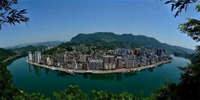 [湖北 宜昌市长阳土家族自治县龙舟坪镇]
