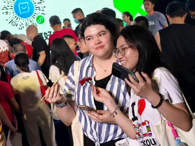 “蛇口GOGO购”深圳蛇口首个超级消费季启幕