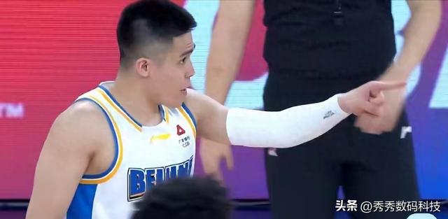 三节崩盘！残阵北京男篮遭上海逆转，许利民关键换人酿惨败