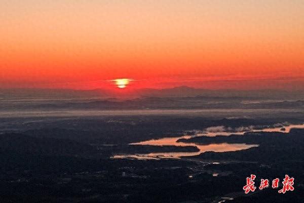 武汉版《千里江山图》朝气蓬勃，美不胜收