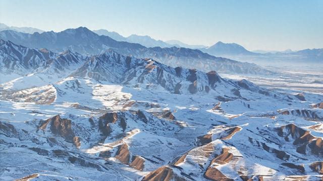 甘肃民乐：雪后祁连山下风光美