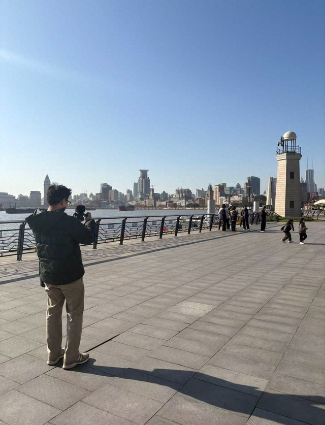 边逛边种草！20位网络达人打卡虹口~