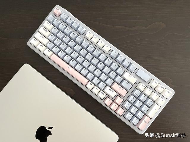 200多元入手客制化机械键盘，雷柏V700DIY-98机械键盘是真的香