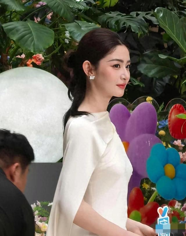 果然不一般，看来还是于正眼光独到啊，确实很美！
