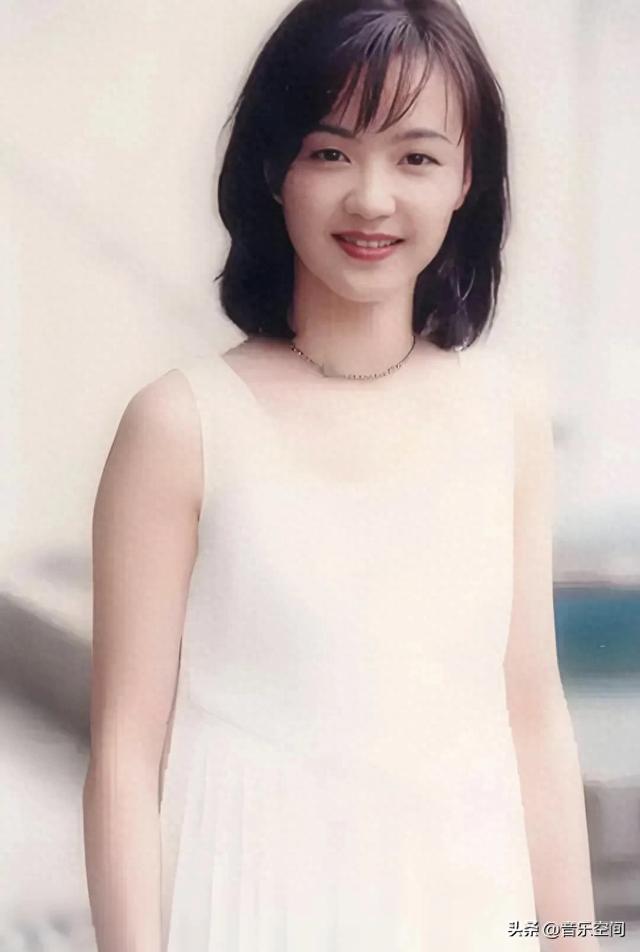 歌手陈慧娴，单眼皮，年轻时很清纯