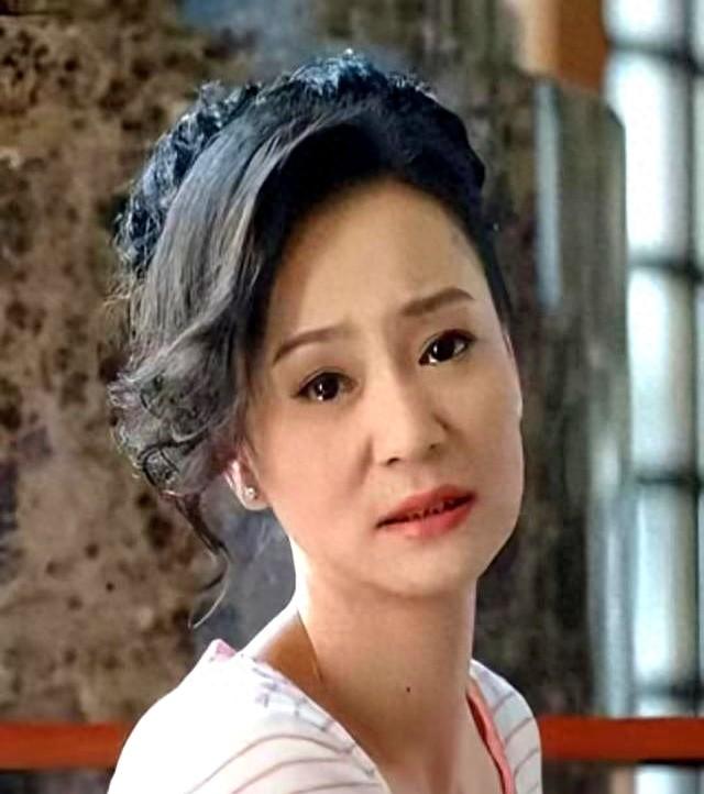 岁月从不败美人！曾经的琼瑶女主，如今65岁的她依旧美丽