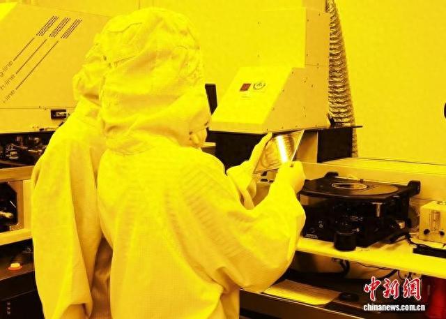 全球首次！中国研发脑机接口完成脑深部肿瘤边界精准定位临床试验