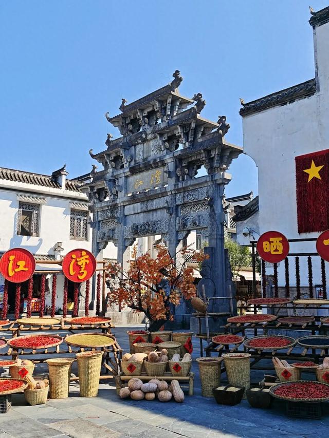 国庆出游 | 婺源秋色独享攻略：如何避开人潮，拍出包场感大片？