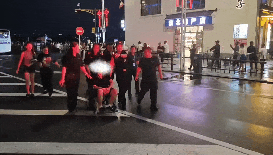 【点赞】游客晕倒之后……