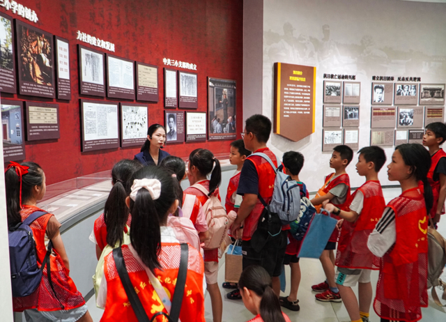 化身 “星火讲解员”，高明红色研学之旅等你来报名～