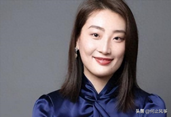 都是宗庆后基因，43岁宗馥莉和27岁宗婕莉，差距真的太大！
