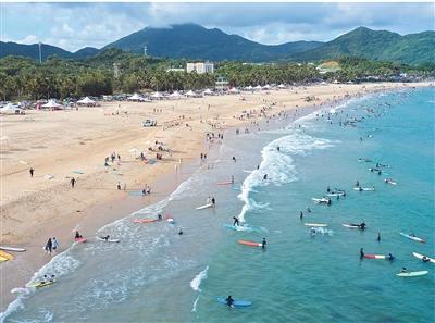 一块冲浪板撬动新消费