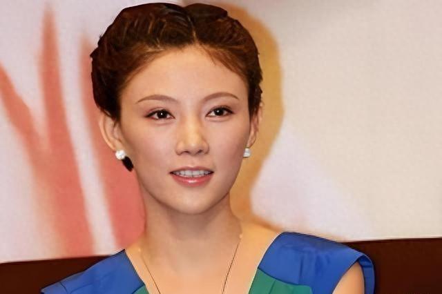 她原来已经去世11年，还以为息影退圈，实则突遭车祸高位截瘫身亡