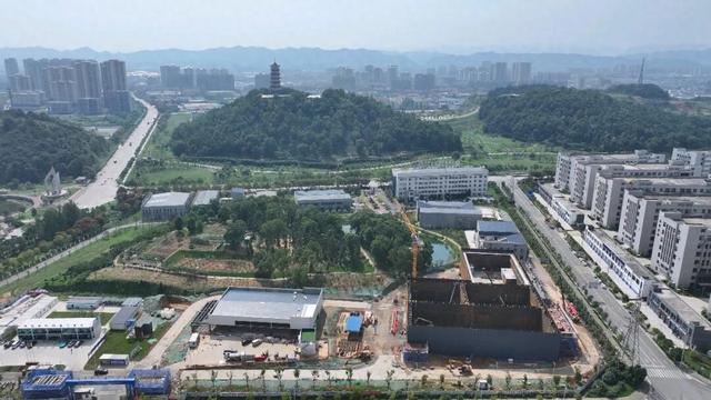 瑞昌市核物理应用研究院先进加速器研发应用中心建设项目子项二：坚守岗位赶工期 跑出建设“加速度”