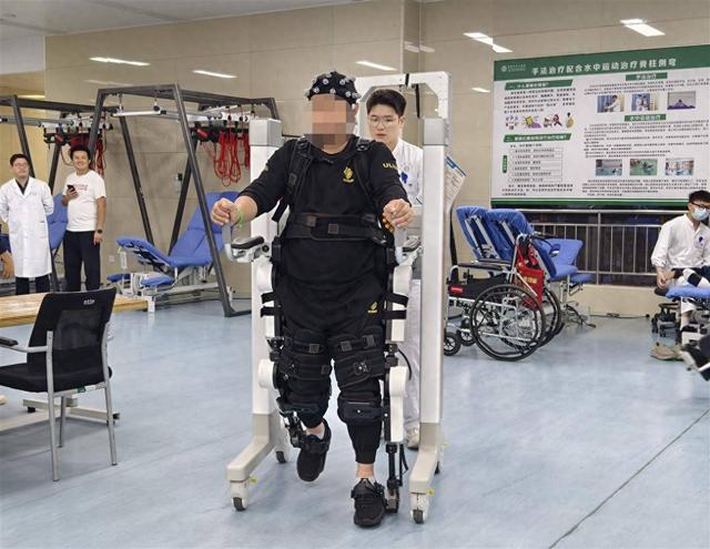 瘫痪患者“想走就走” 中南六省地市级医院首个脑机接口中心在襄阳成立