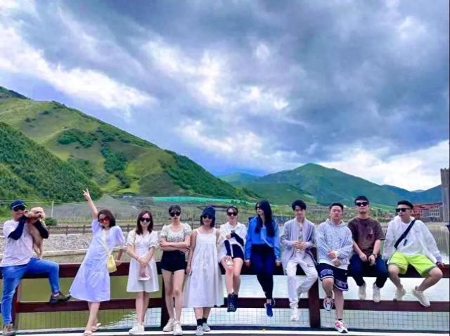 十一出游新花样，年轻人成为消费主力，旅游人次创新高